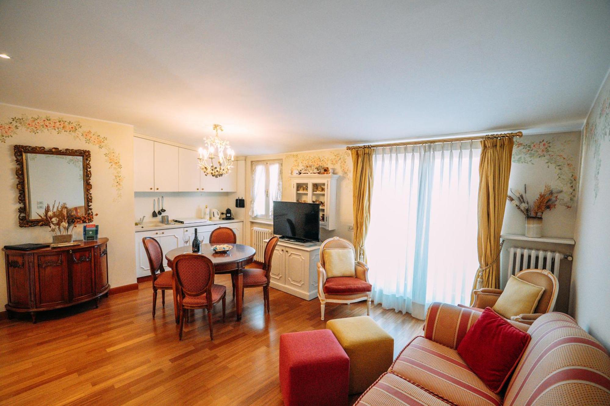 Suite Romantic Vista Lago Stresa Exterior photo