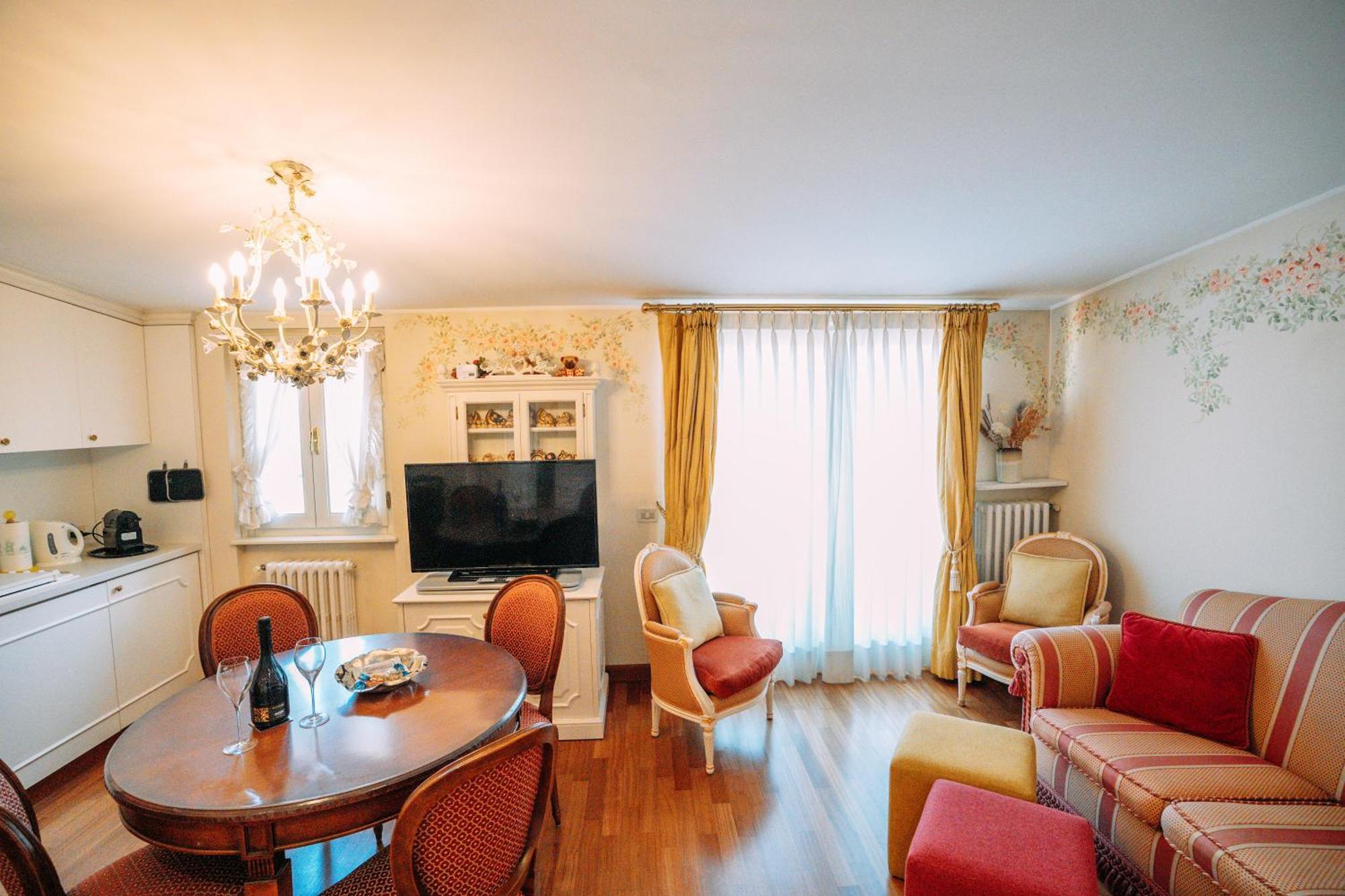 Suite Romantic Vista Lago Stresa Exterior photo